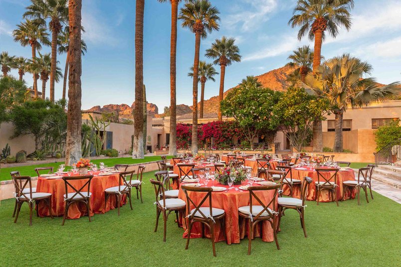 /media_files/images/Vernadero_Lawn_Sunset_Banquet.2e16d0ba.fill-804x536-c100.jpg